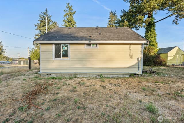 Property photo for 15007 Boat Street Sw, Lakewood photo 4