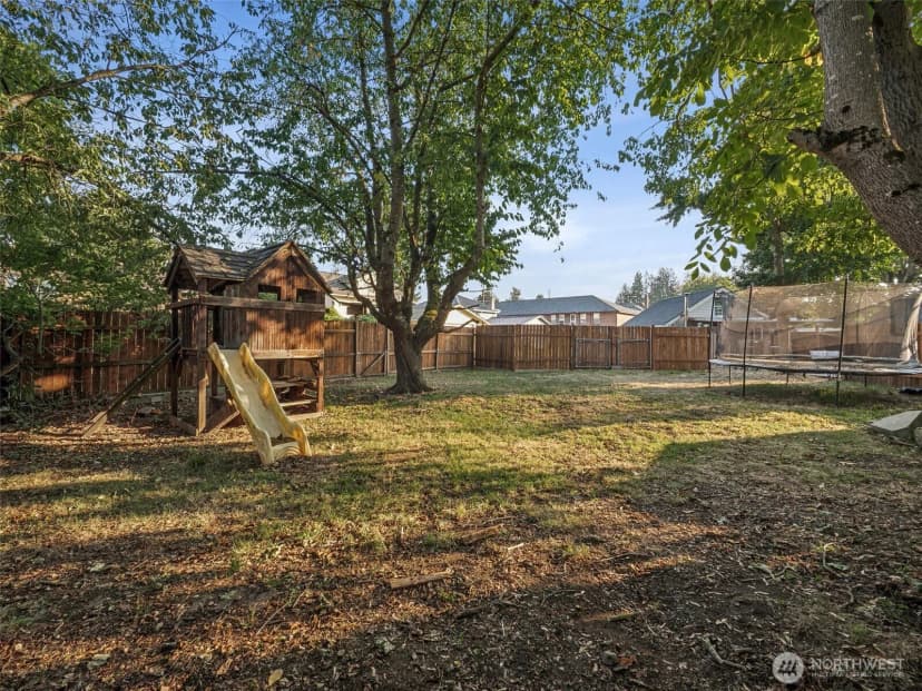 Property photo for 1921 Division Street, Enumclaw photo 31