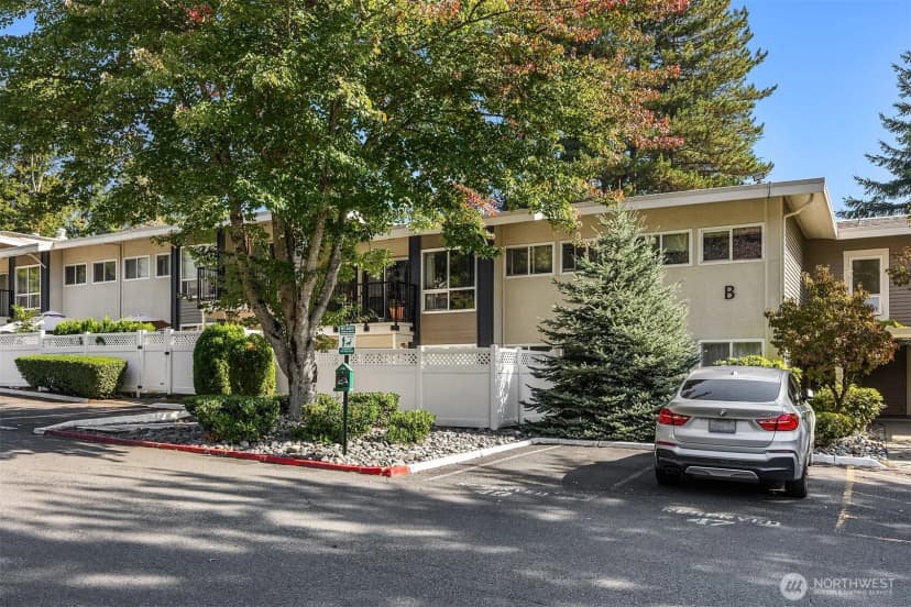 Property photo for 831 126th Place Ne #b103, Bellevue photo 20