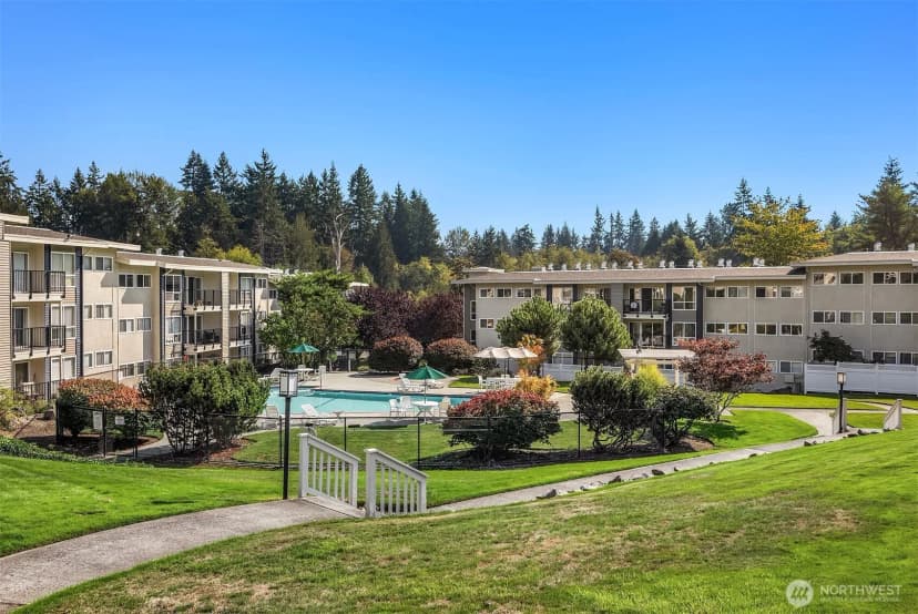 Property photo for 831 126th Place Ne #b103, Bellevue photo 17
