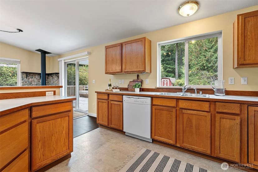 Property photo for 4902 199th Avenue Ct Sw, Longbranch photo 8