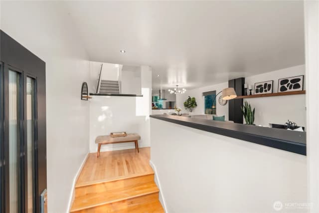 Property photo for 824 30th Avenue, Seattle photo 3