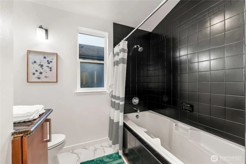 Property photo for 824 30th Avenue, Seattle photo 30