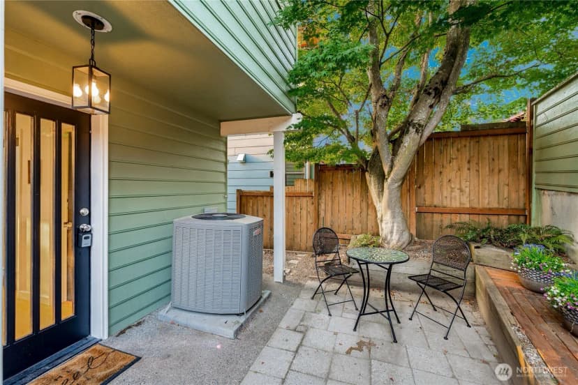 Property photo for 824 30th Avenue, Seattle photo 34
