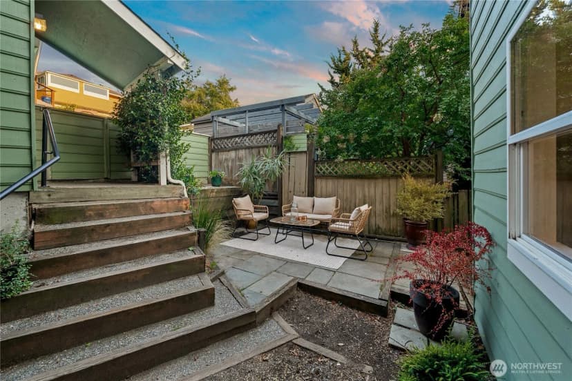 Property photo for 824 30th Avenue, Seattle photo 32