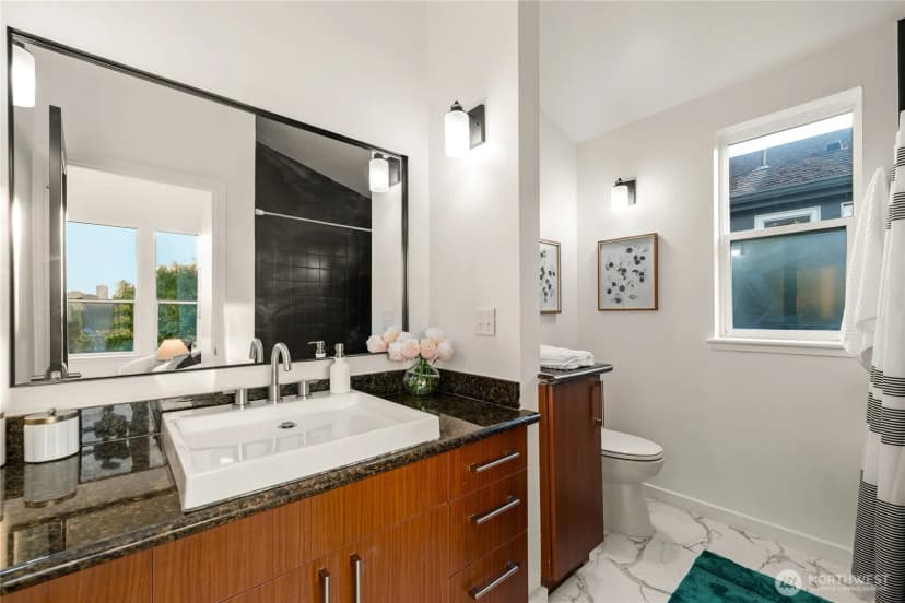 Property photo for 824 30th Avenue, Seattle photo 29