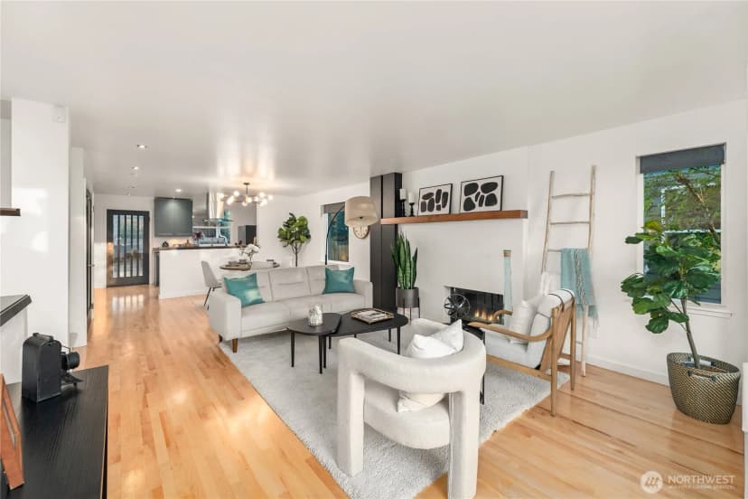 Property photo for 824 30th Avenue, Seattle photo 6