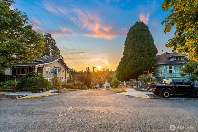 Property photo for 824 30th Avenue, Seattle photo 40