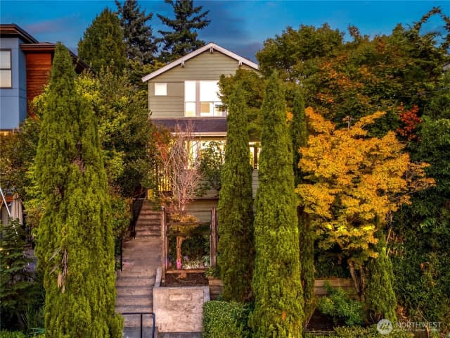 Property photo for 824 30th Avenue, Seattle