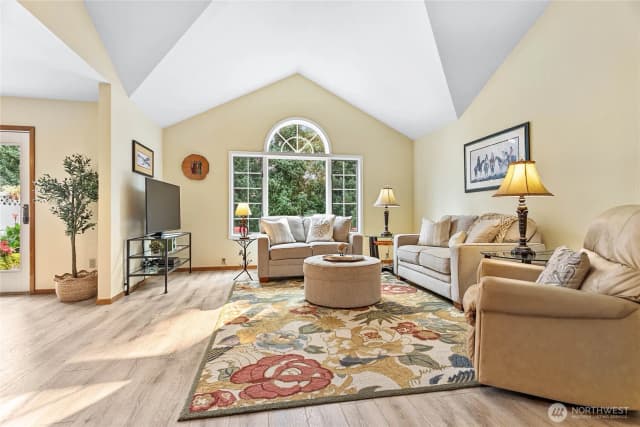 Property photo for 1843 Main Street #b2, Lynden photo 5