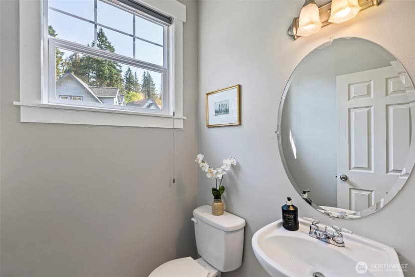 Property photo for 5396 E Blaisdell Lane, Port Orchard photo 19