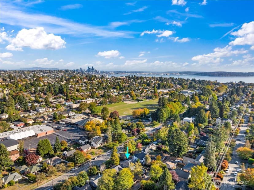 Property photo for 3031 34th Avenue W, Seattle photo 19