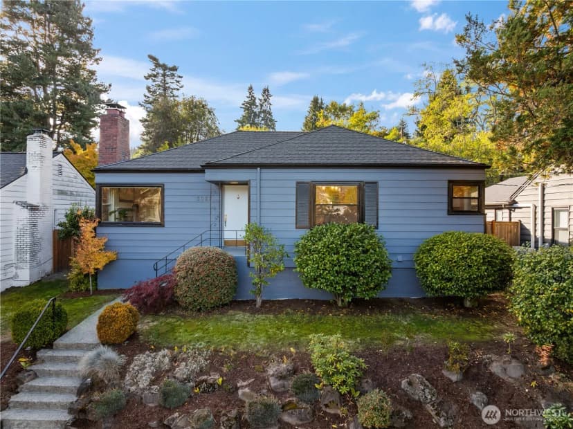 Property photo for 3031 34th Avenue W, Seattle photo 17