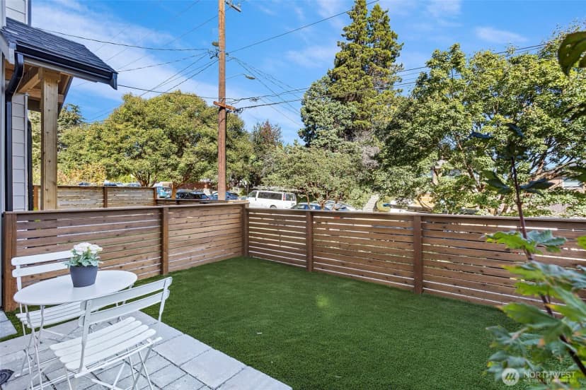 Property photo for 8005 25th Avenue Ne, Seattle photo 12