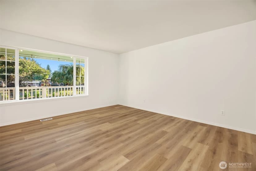 Property photo for 440 Marilyn Lane, Sultan photo 6