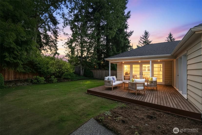 Property photo for 10422 20th Ave Ne, Seattle photo 34