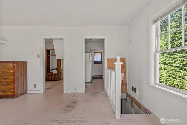 Property photo for 10217 12th Avenue Ne, Seattle photo 4
