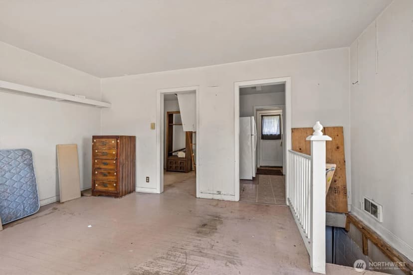 Property photo for 10217 12th Avenue Ne, Seattle photo 6