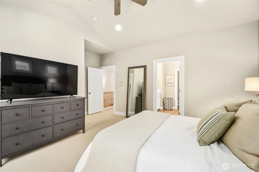 Property photo for 2593 Ne Park Drive, Issaquah photo 15