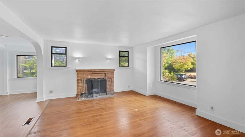 Property photo for 4115 50th Avenue S, Seattle photo 7