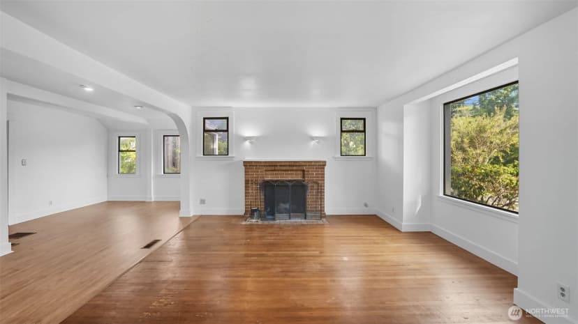 Property photo for 4115 50th Avenue S, Seattle photo 5