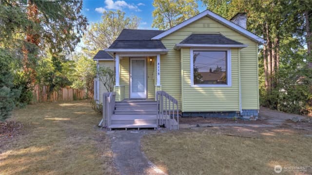 Property photo for 4115 50th Avenue S, Seattle photo 4
