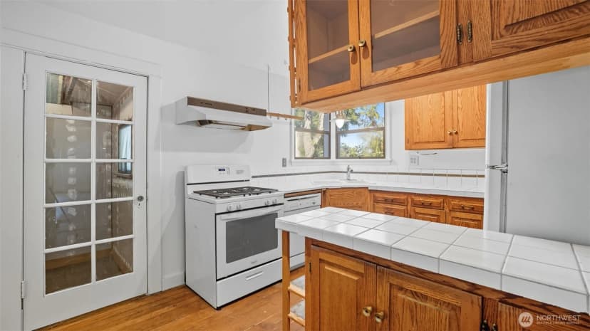Property photo for 4115 50th Avenue S, Seattle photo 13