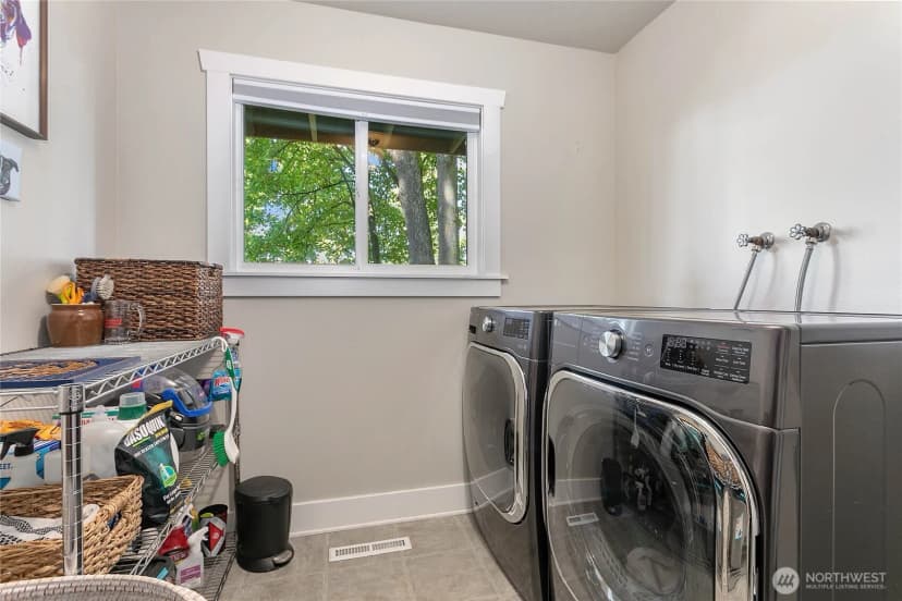 Property photo for 127 S Garden Terrace, Bellingham photo 31