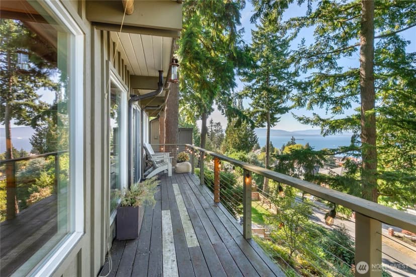 Property photo for 127 S Garden Terrace, Bellingham photo 9