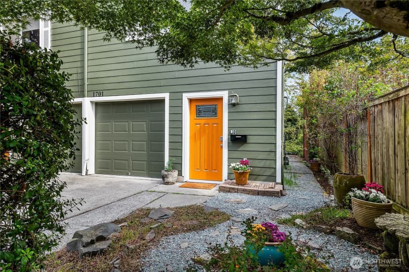Property photo for 1701 S Atlantic Street #b, Seattle photo 6