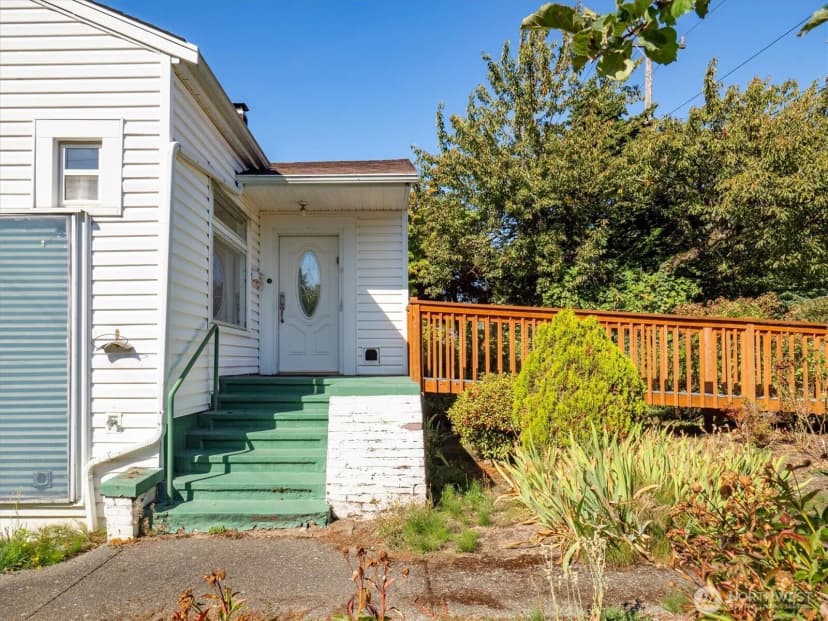 Property photo for 7003 40th Avenue Ne, Seattle photo 5