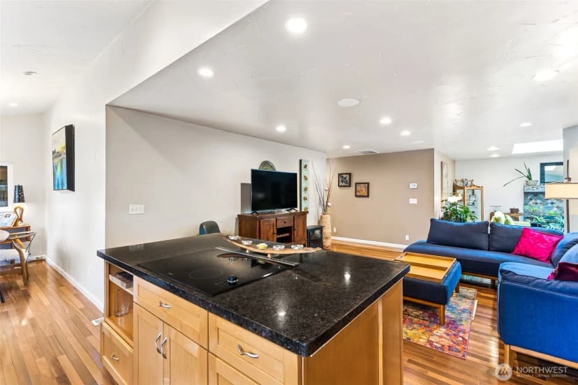 Property photo for 2109 Olympia Avenue Ne, Olympia photo 4