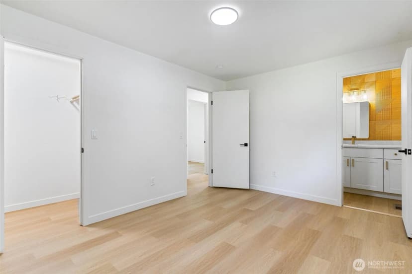 Property photo for 5410 240th Street Sw, Mountlake Terrace photo 15
