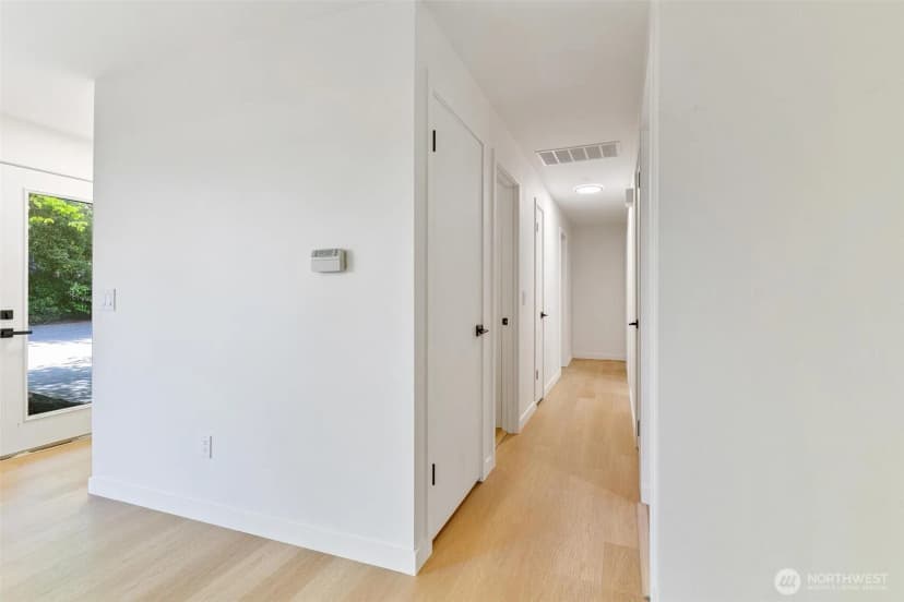 Property photo for 5410 240th Street Sw, Mountlake Terrace photo 10