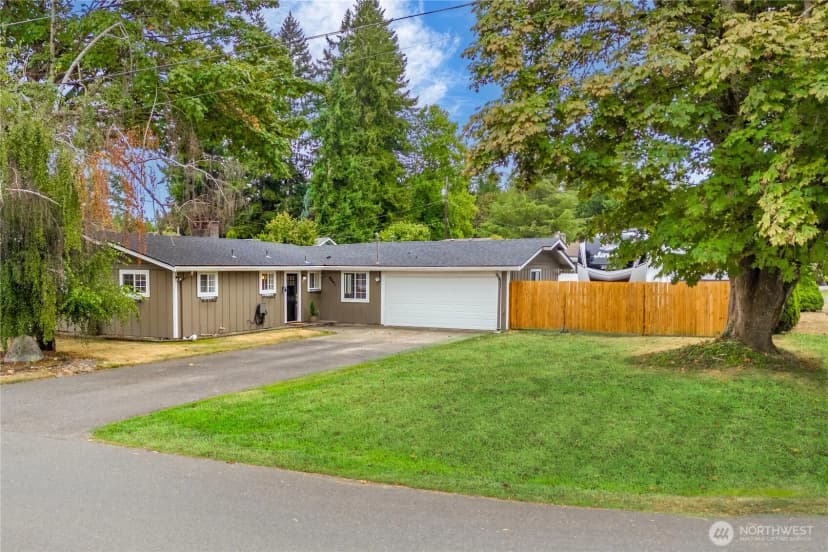 Property photo for 5001 18th Avenue Se, Lacey photo 2