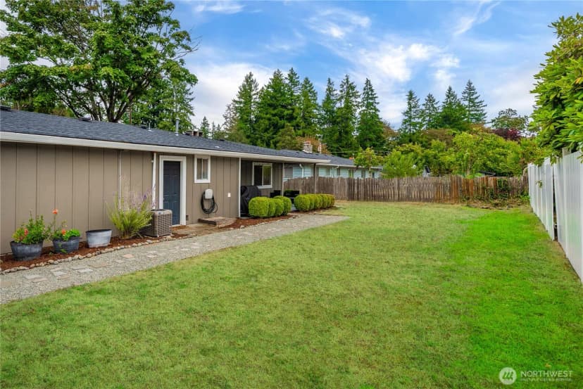 Property photo for 5001 18th Avenue Se, Lacey photo 27