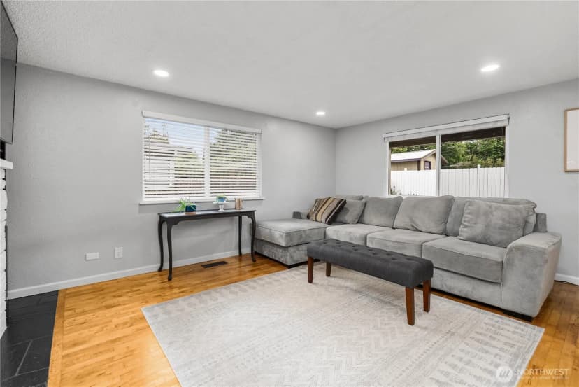 Property photo for 5001 18th Avenue Se, Lacey photo 8