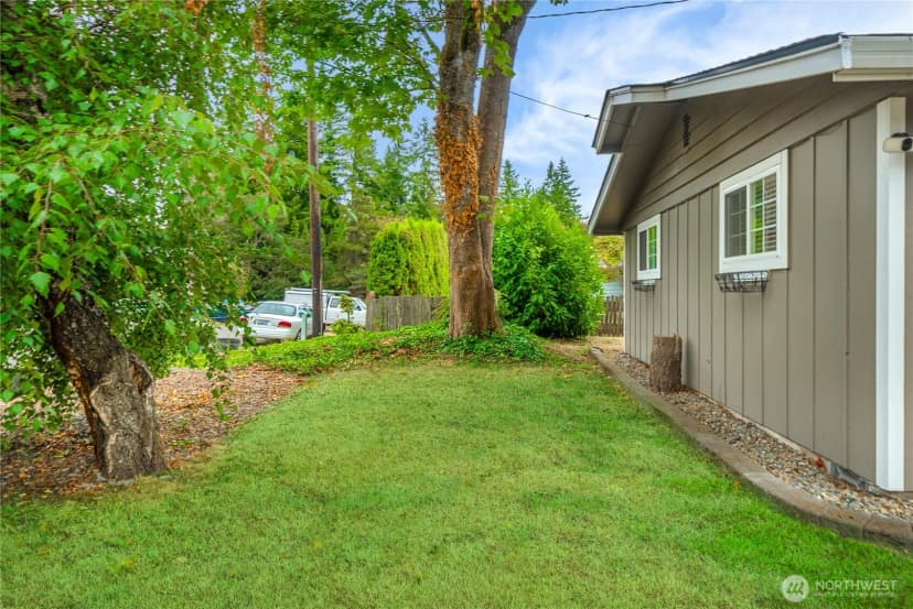 Property photo for 5001 18th Avenue Se, Lacey photo 31