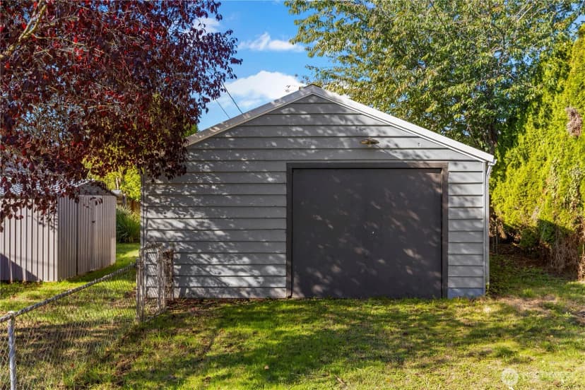 Property photo for 1206 J Street, Centralia photo 25