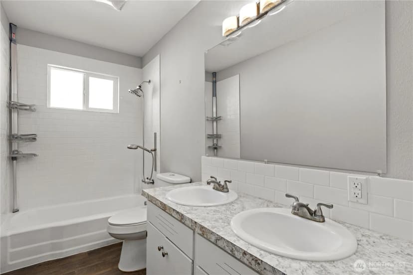 Property photo for 1206 J Street, Centralia photo 13