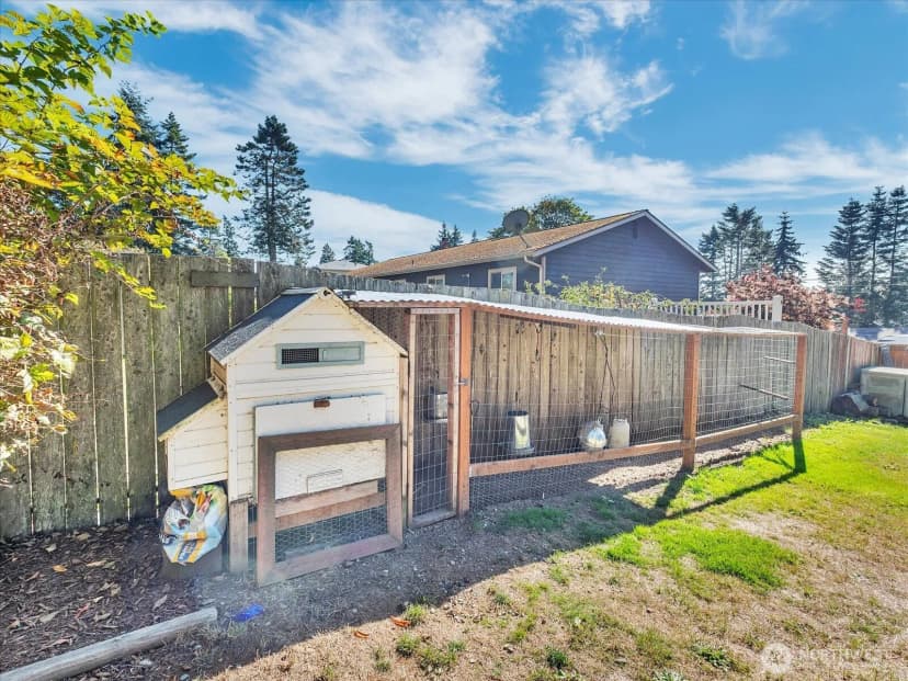 Property photo for 1233 Rickover Drive, Coupeville photo 29