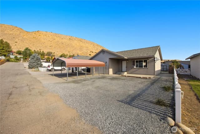 Property photo for 122 Kelly Street, Pateros photo 3