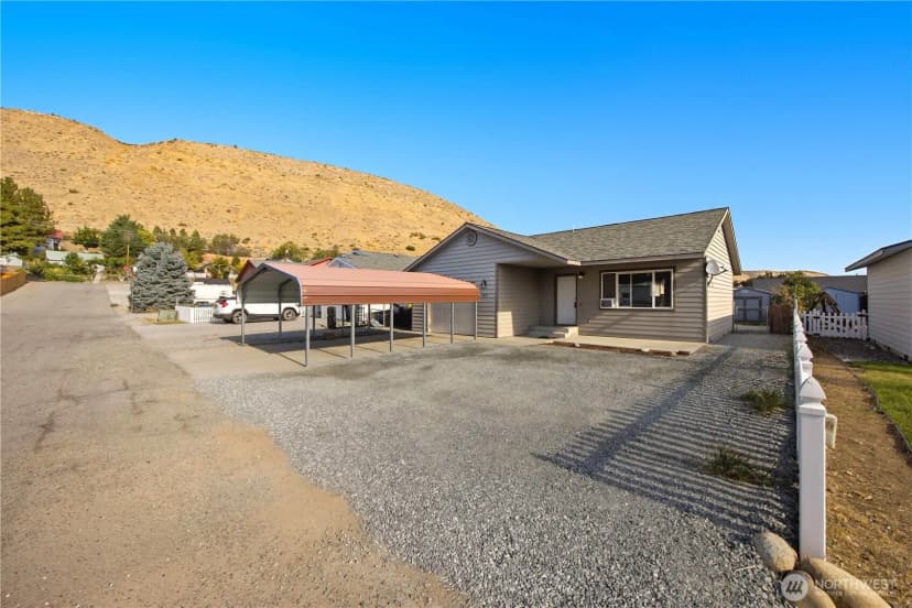 Property photo for 122 Kelly Street, Pateros photo 3