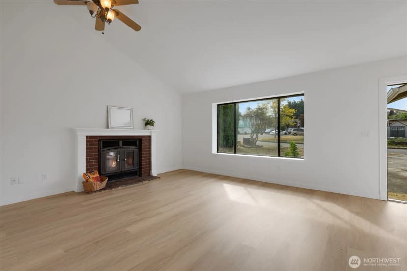 Property photo for 5049 38th Street Ne, Tacoma photo 4