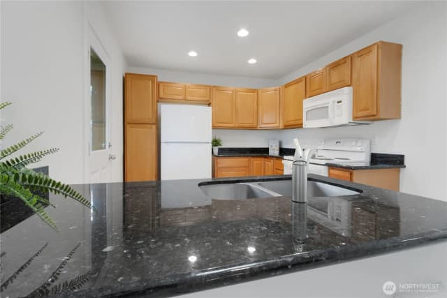 Property photo for 5049 38th Street Ne, Tacoma photo 5