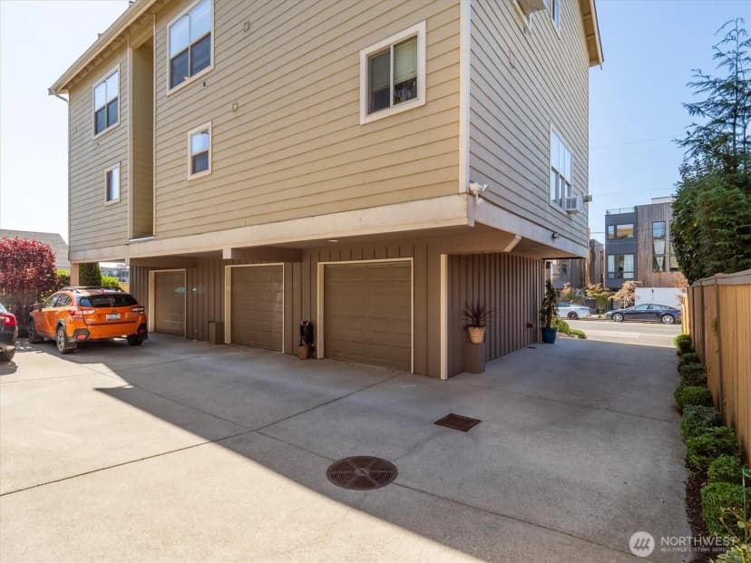 Property photo for 9220 16th Avenue Sw #b, Seattle photo 27