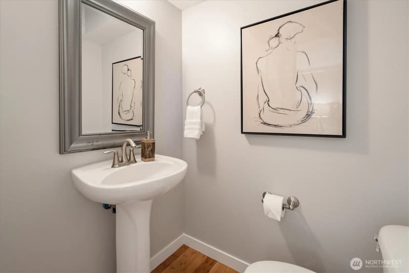 Property photo for 9220 16th Avenue Sw #b, Seattle photo 16