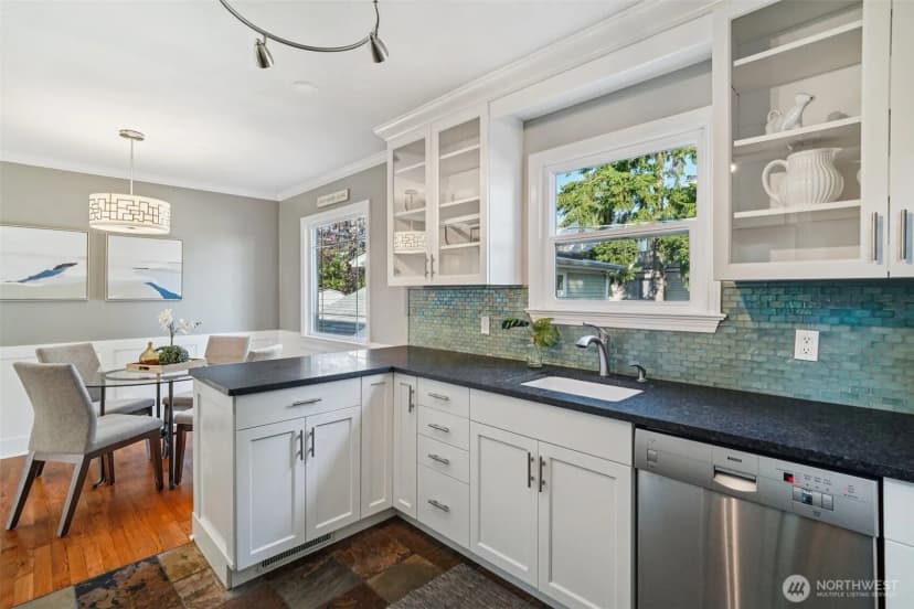 Property photo for 7016 34th Avenue Ne, Seattle photo 8