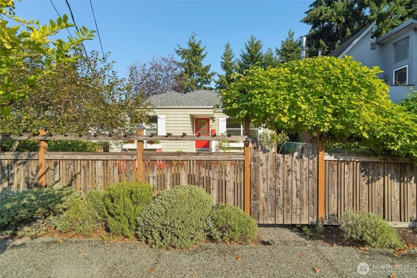 Property photo for 7016 34th Avenue Ne, Seattle photo 33