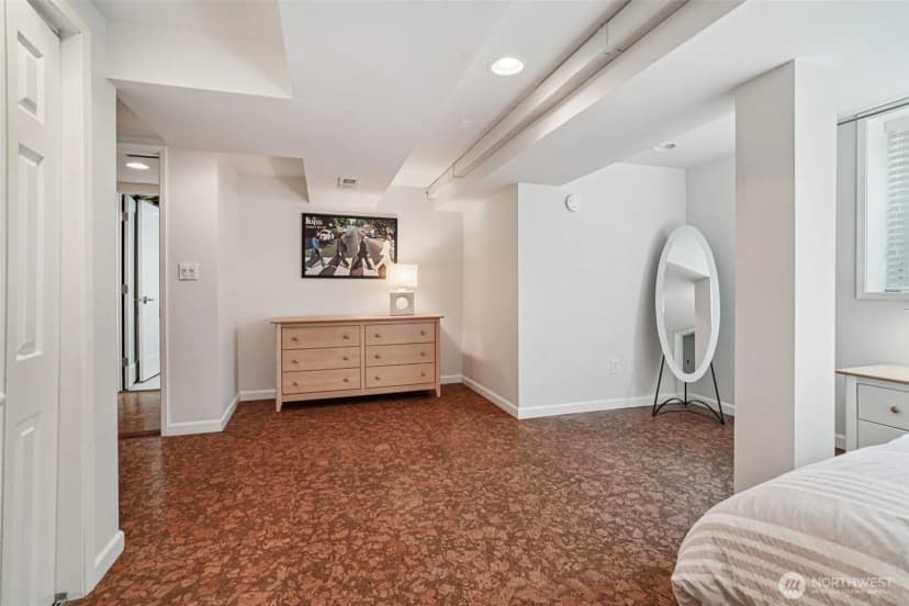 Property photo for 7016 34th Avenue Ne, Seattle photo 16